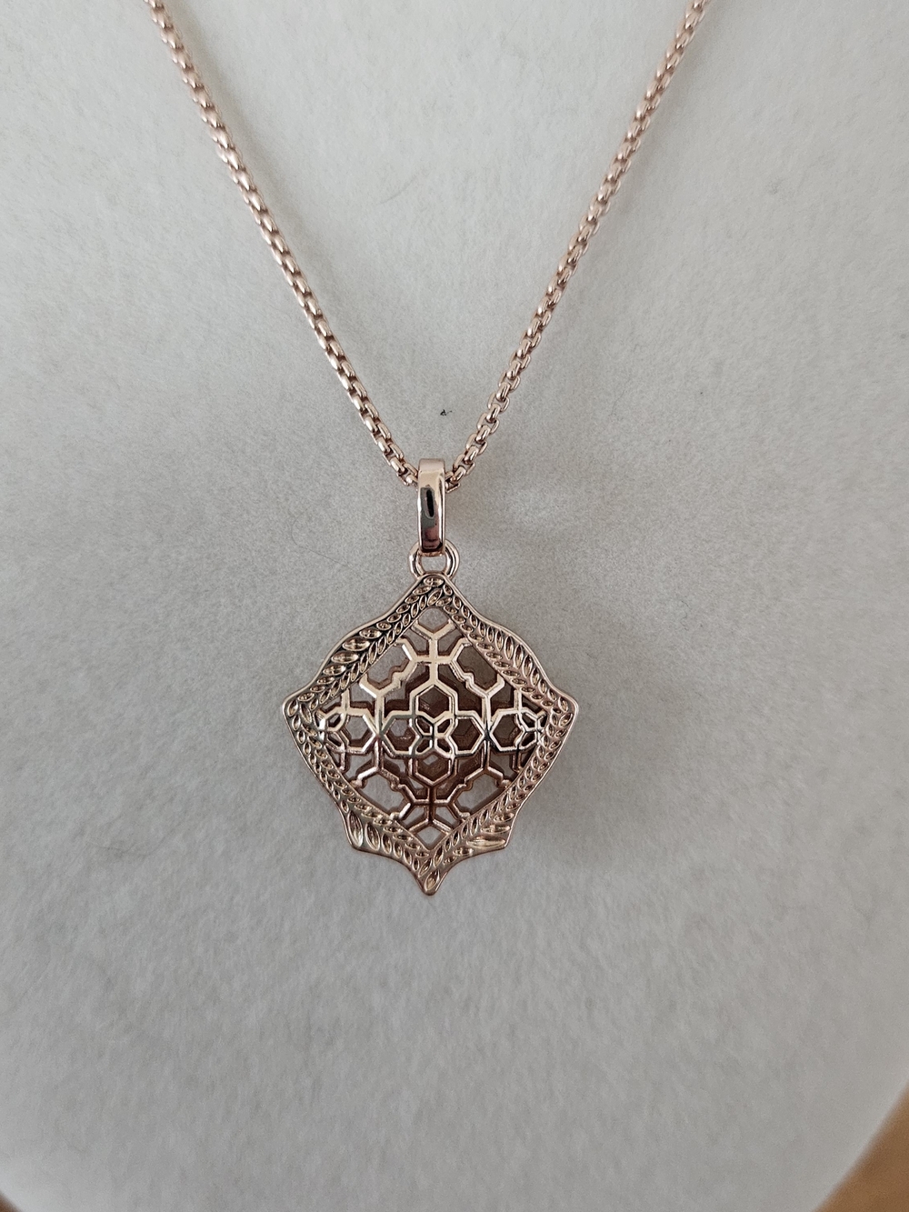 Kendra Scott Rose Gold Filigree Pendant Necklace - Picture 2 of 3